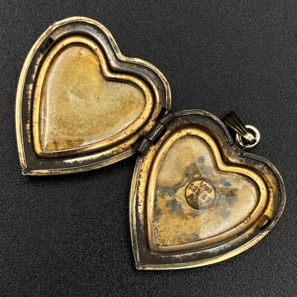 Vintage A&Z Heart Locket Gold WWII Sweetheart Winged Shield Pendant - Picture 5 of 10